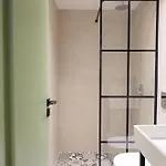 Hana Σαράντα