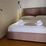 Hana Sarandë