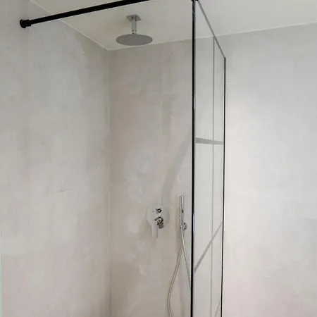 Hana Apartment *