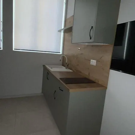 Hana Apartment *